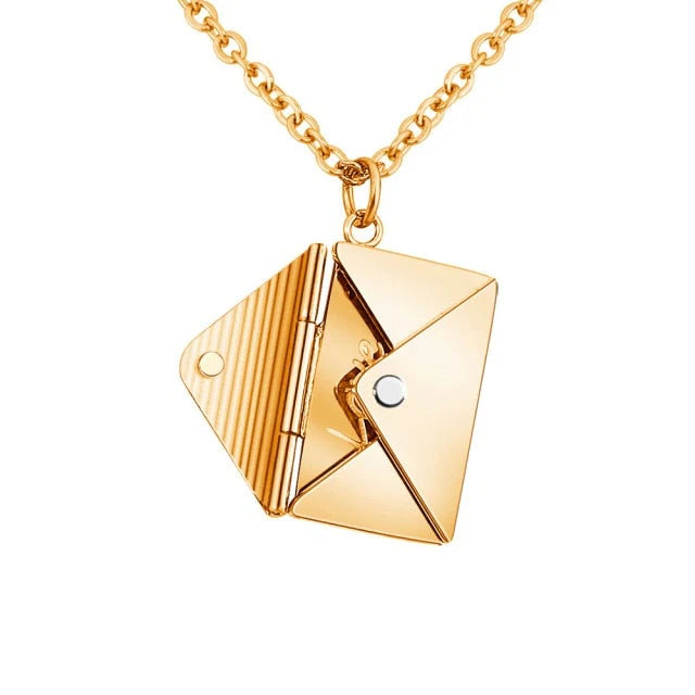 Collar Sobre de Amor💌 - Un mensaje que se lleva en el corazón